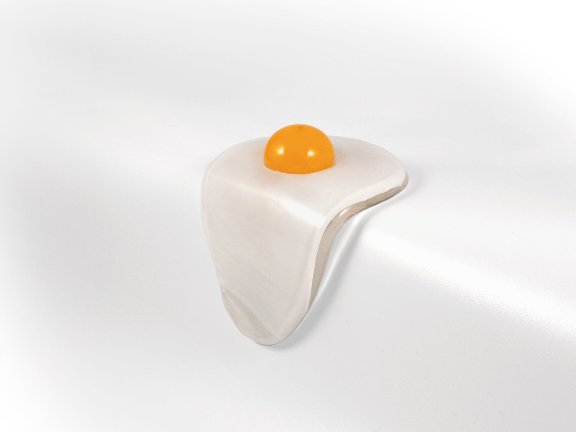 Egg Ring 1 – Deborah Czeresko